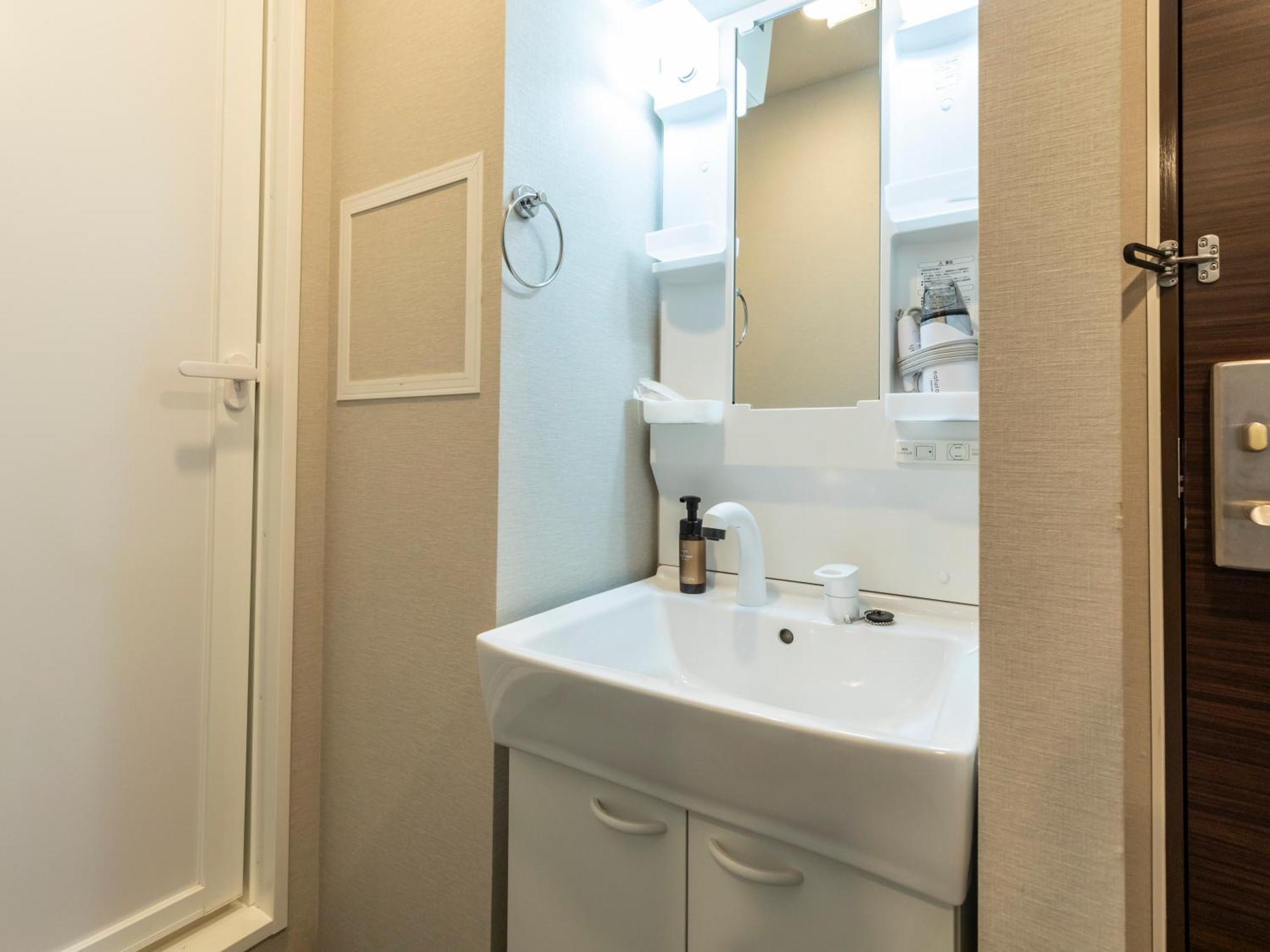 Tabist Unihotel Midosuji Hommachi Osaka Exteriör bild