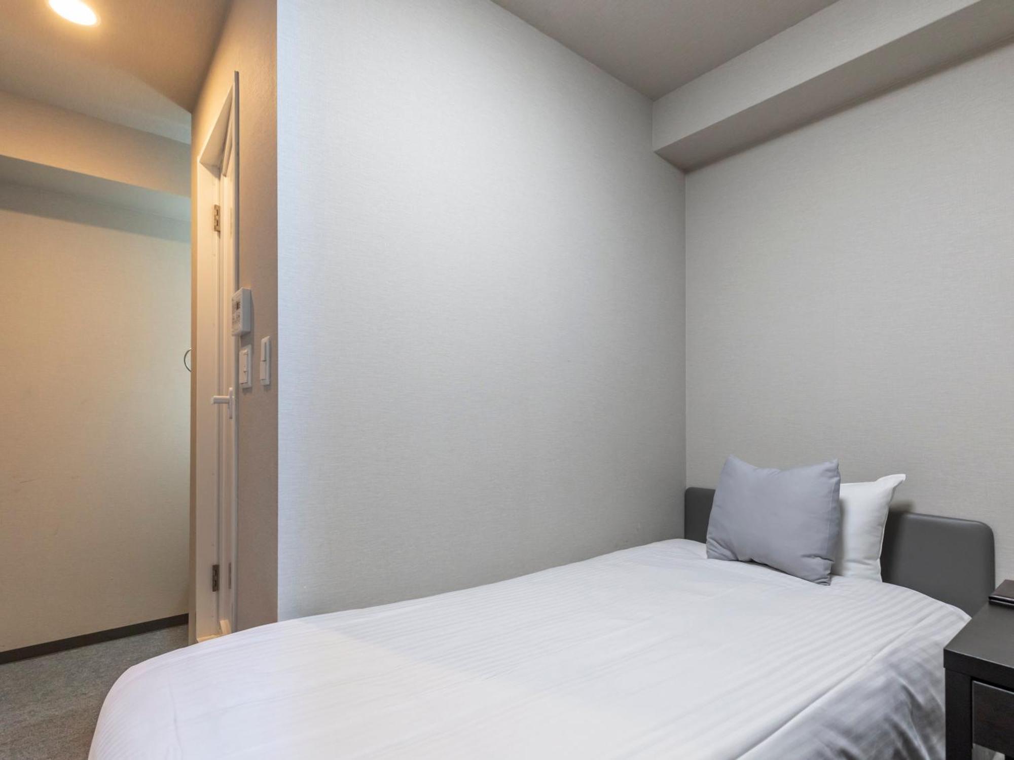 Tabist Unihotel Midosuji Hommachi Osaka Exteriör bild